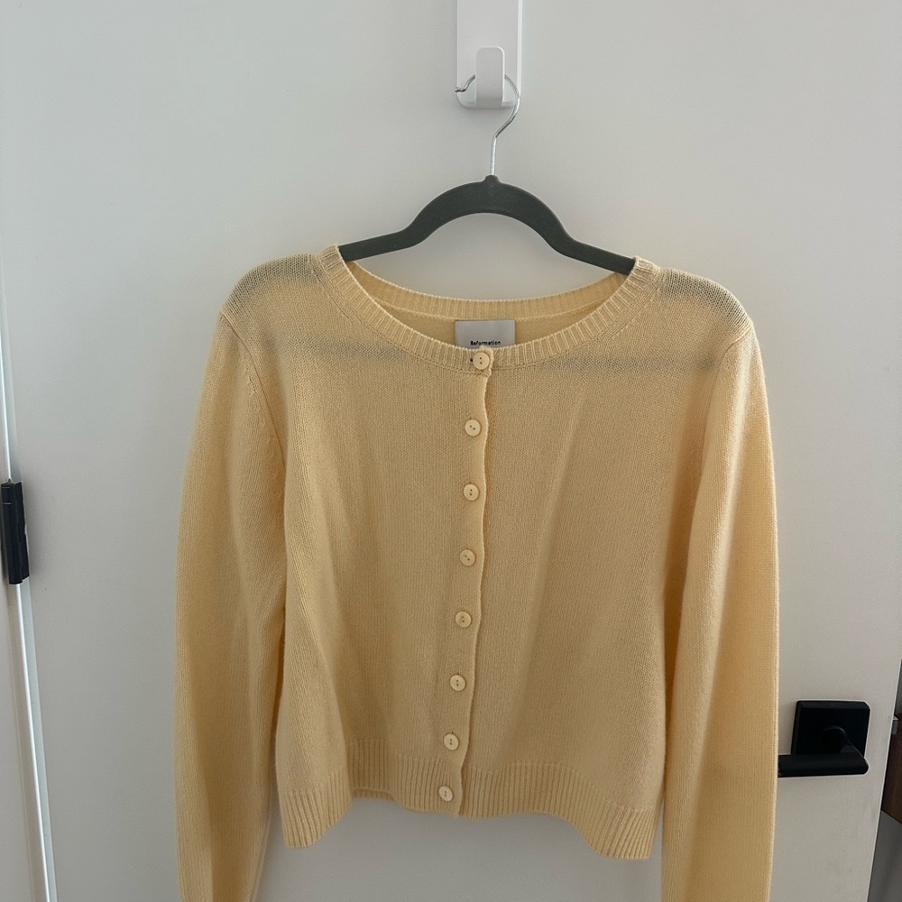 Reformation Clara Cashmere Crew Cardigan in Parmesan